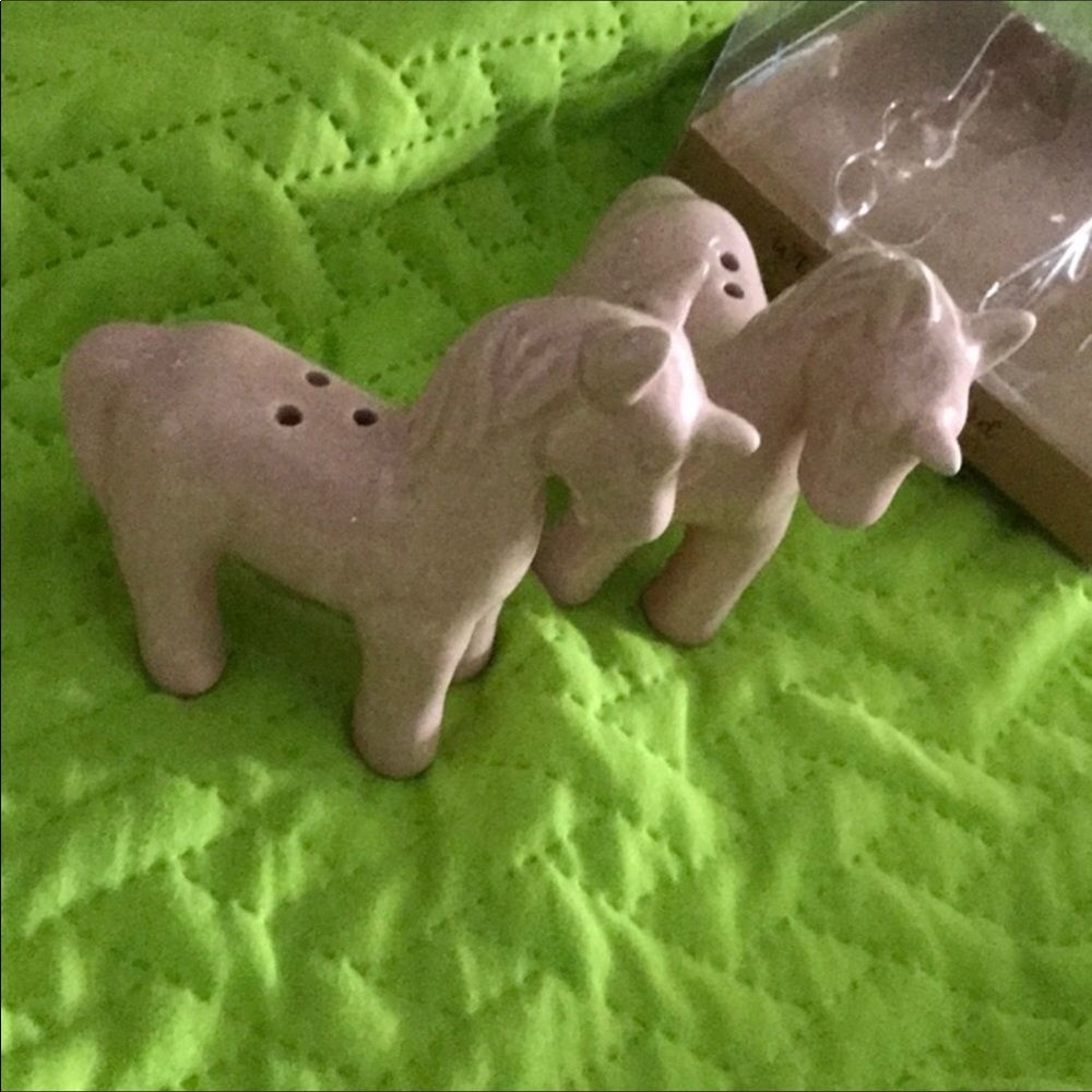 Unicorn salt and pepper shakers